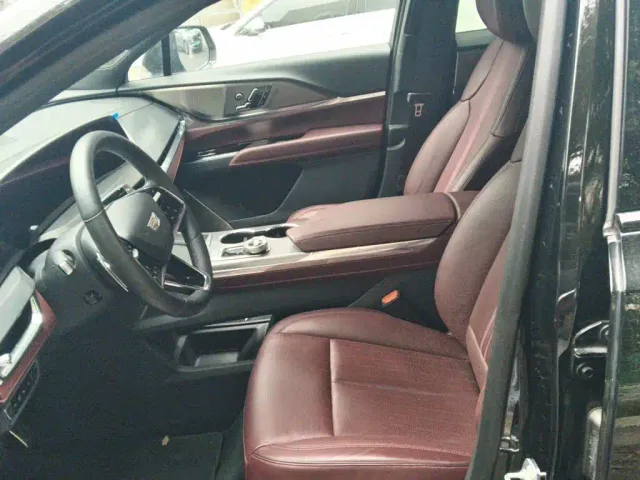 Cadillac XT5 — Фото автомобиля 11