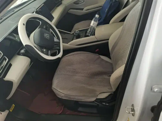 BYD Qin L — Фото автомобиля 14