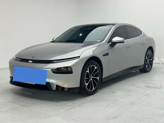 Xpeng P7 — Фото автомобиля 2