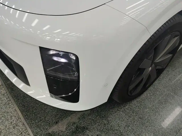 Li Auto i6 — Фото автомобиля 23