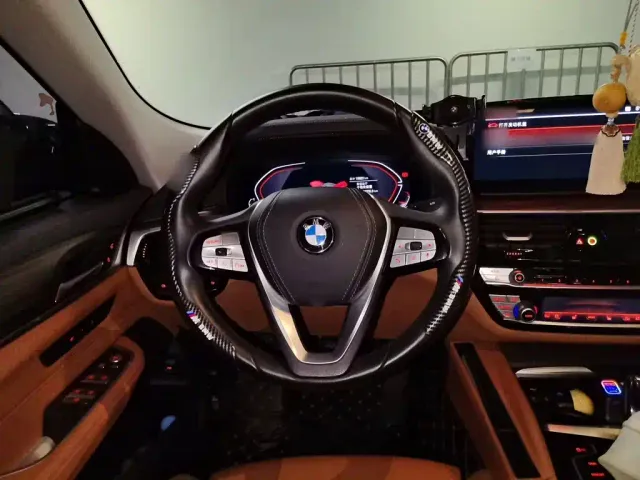 BMW 6 Series Gran Turismo — Фото автомобиля 11