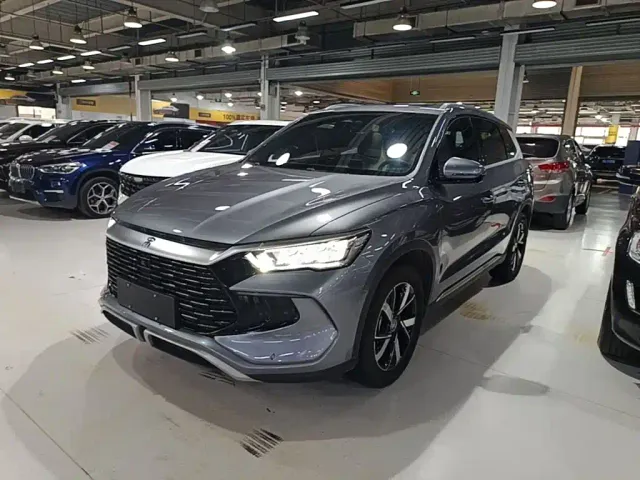 Фотография автомобиля — BYD Song Pro
