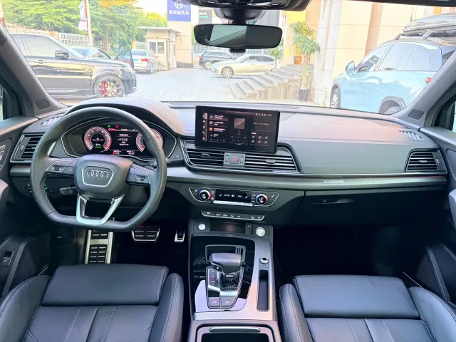 Audi Q5L — Фото автомобиля 8