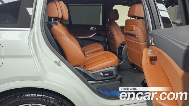 BMW X7 — Фото автомобиля 12
