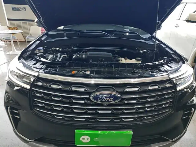 Ford Explorer — Фото автомобиля 19