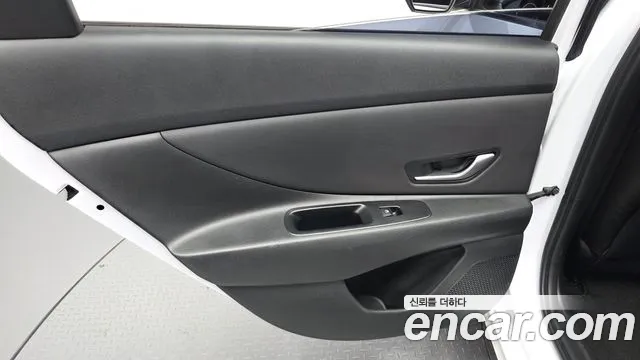 Hyundai Avante CN7 — Фото автомобиля 13