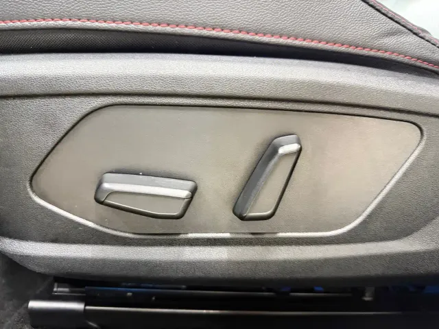 Hyundai Elantra — Фото автомобиля 14