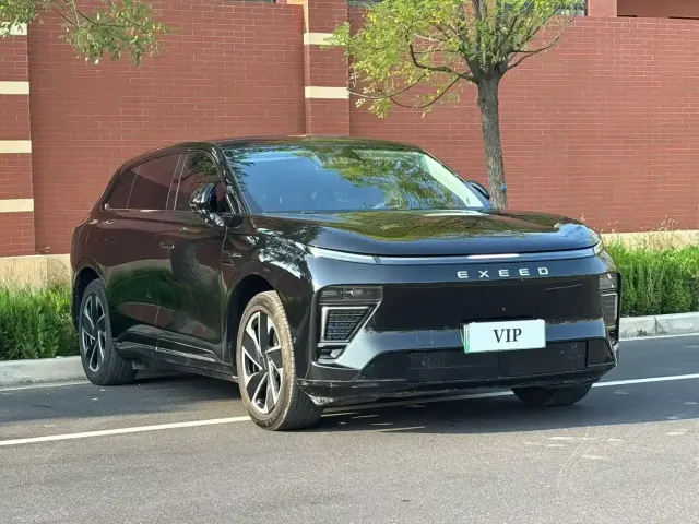 Exeed Exlantix ET 2024 Model Extended Range 200 Pro+ — Фото автомобиля 2