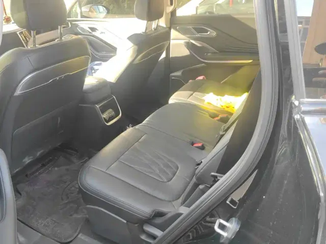 Hongqi Hongqi HS7 PHEV 2024 2.0T PHEV 2WD Flagship 7-seater — Фото автомобиля 11