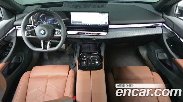 BMW 5 Series — Фото автомобиля 10