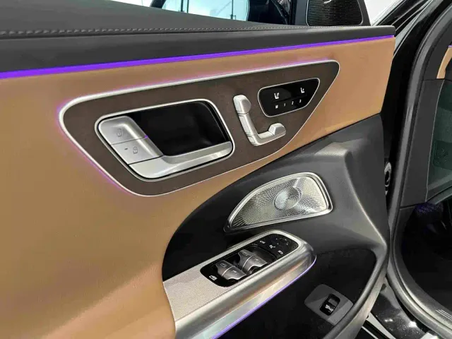 Mercedes-Benz E-Class — Фото автомобиля 23