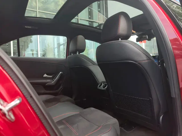 Mercedes-Benz A-Class — Фото автомобиля 16