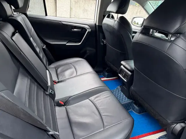Toyota Wildlander — Фото автомобиля 10