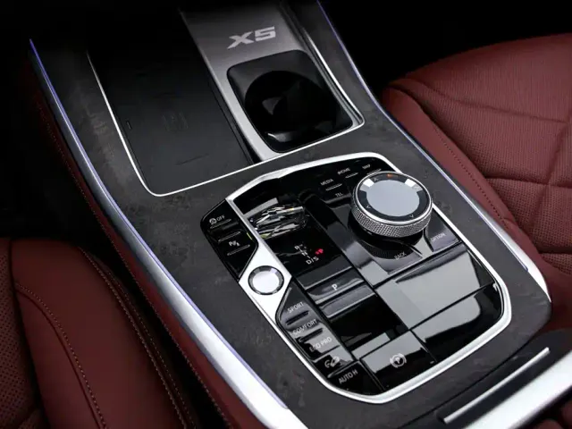 BMW X5 — Фото автомобиля 9
