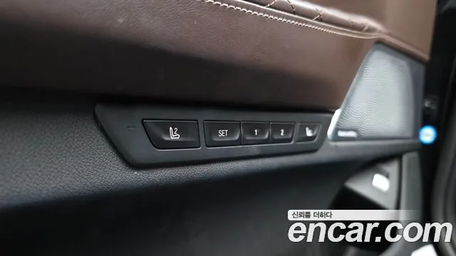 BMW 7-Series — Фото автомобиля 30