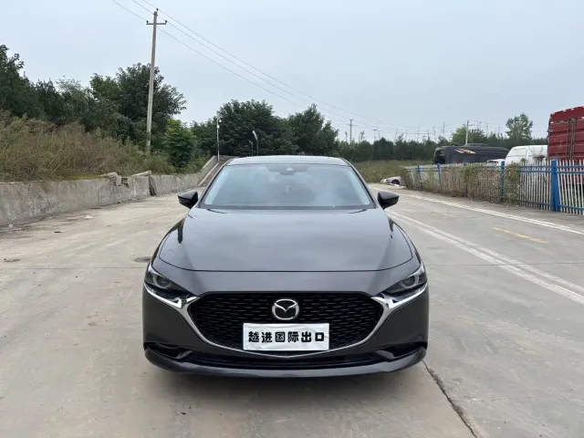 Mazda Axela — Фото автомобиля 2