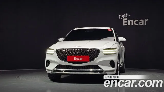 Genesis GV70 2.5T Бензин 2WD — Фото автомобиля 3