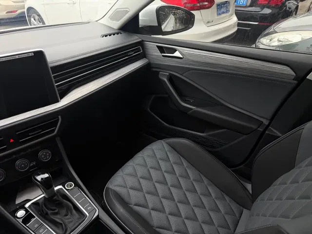 Volkswagen Sagitar — Фото автомобиля 8