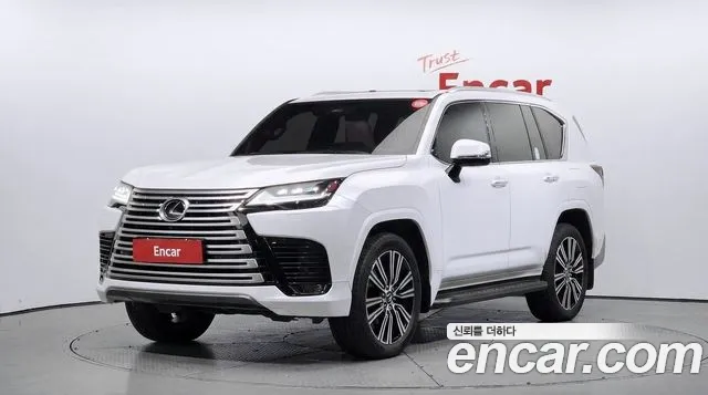 Фотография автомобиля — Lexus LX 4th Gen