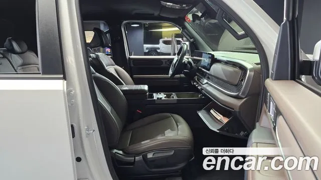 Kia Tasman Tasman 2.5T Бензин 4WD — Фото автомобиля 11