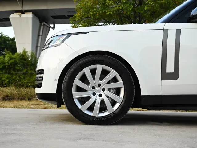Land Rover Range Rover — Фото автомобиля 15