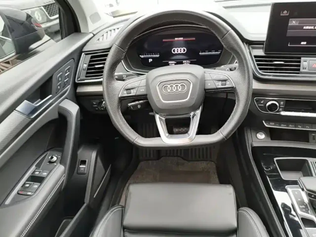 Audi Q5L — Фото автомобиля 10