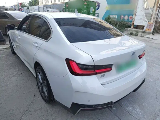 BMW i3 — Фото автомобиля 22