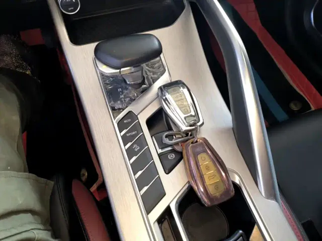 Geely Binyue — Фото автомобиля 13