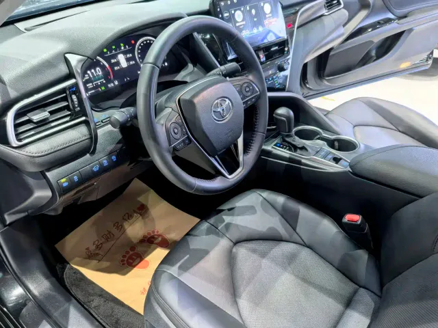 Toyota Camry — Фото автомобиля 10