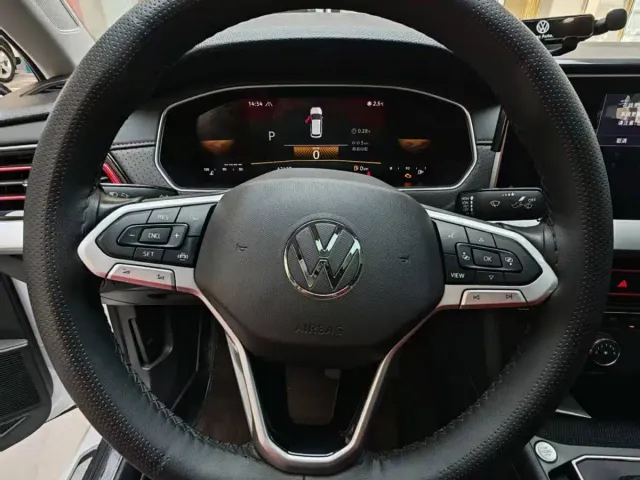 Volkswagen Lavida — Фото автомобиля 14