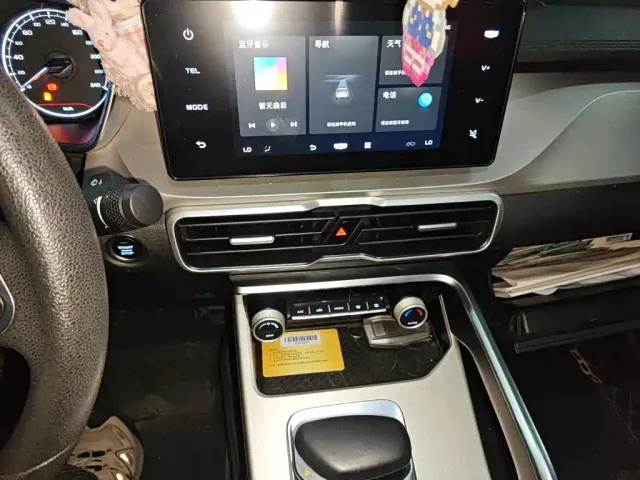 Geely Binyue — Фото автомобиля 9