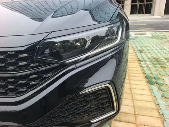 Volkswagen Passat — Фото автомобиля 23