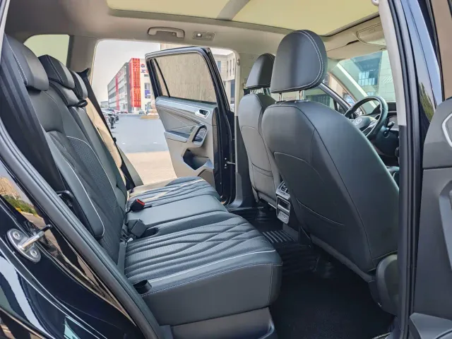 Volkswagen Tiguan L — Фото автомобиля 23