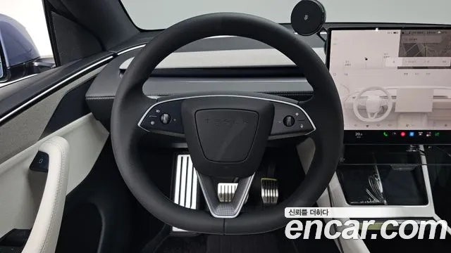 Tesla Model Y — Фото автомобиля 12