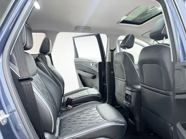 Wuling Jiachen — Фото автомобиля 9