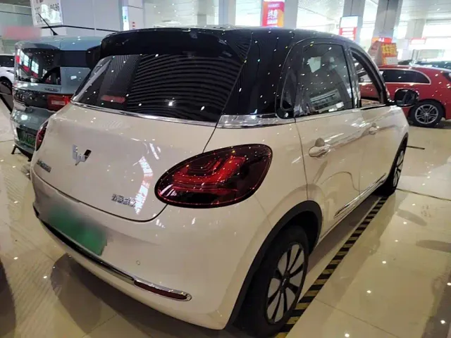 Wuling Bingo — Фото автомобиля 6