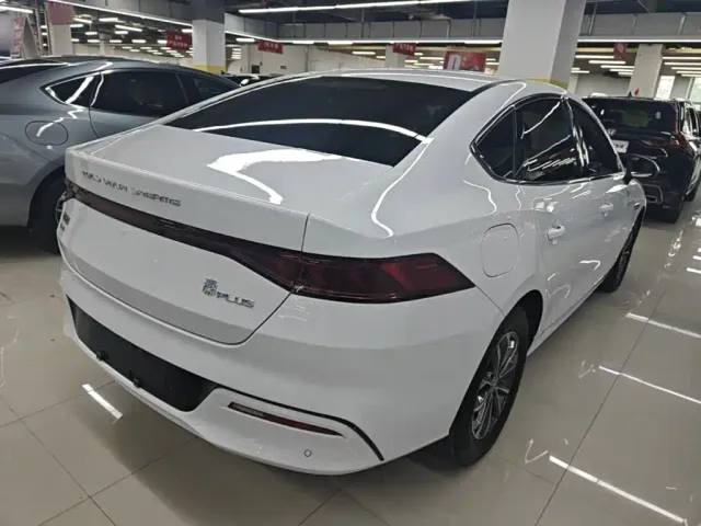 BYD Qin PLUS — Фото автомобиля 6