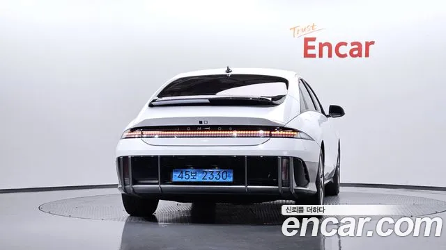 Hyundai Ioniq 6 — Фото автомобиля 4