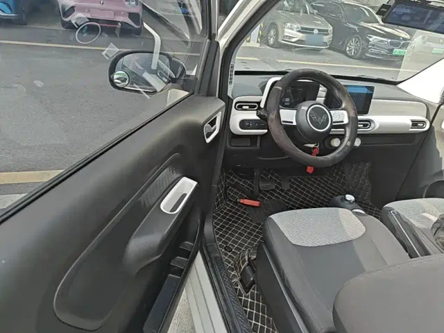 Wuling Motors Hongguang MINIEV 2024 3rd Gen 215km Advanced — Фото автомобиля 15