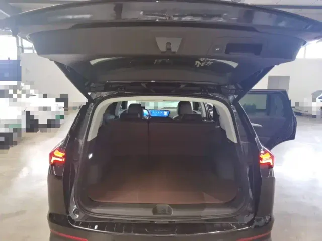 Buick Envision Plus — Фото автомобиля 18