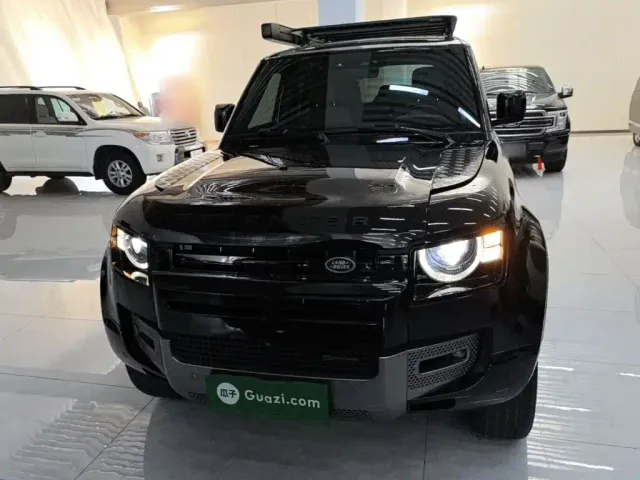 Land Rover Defender — Фото автомобиля 2