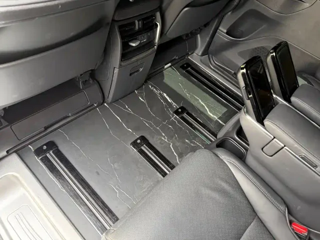 Toyota Alphard — Фото автомобиля 6