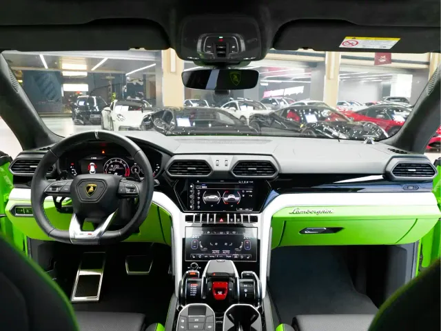 Lamborghini Urus — Фото автомобиля 11