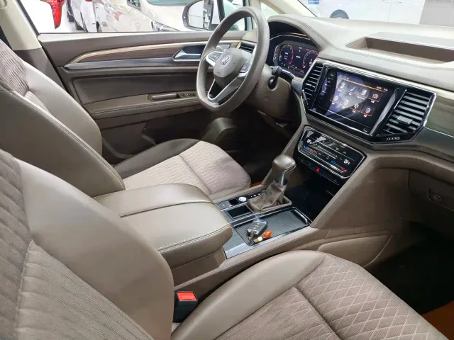 Volkswagen Viloran 2020 330TSI Business Edition — Фото автомобиля 10