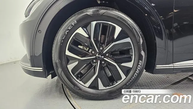 Kia EV6 — Фото автомобиля 4