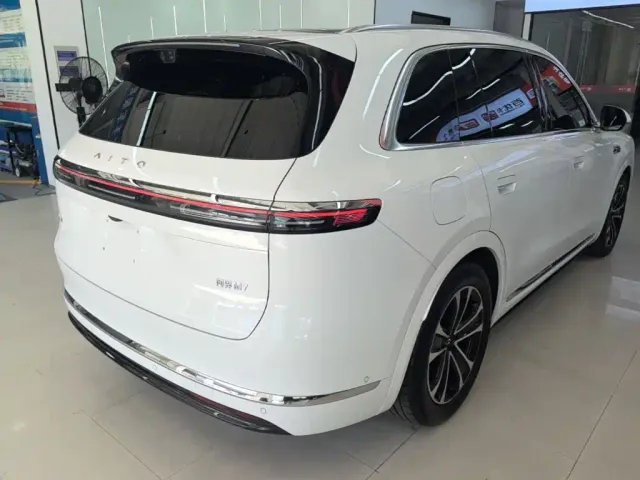 Aito M7 — Фото автомобиля 6