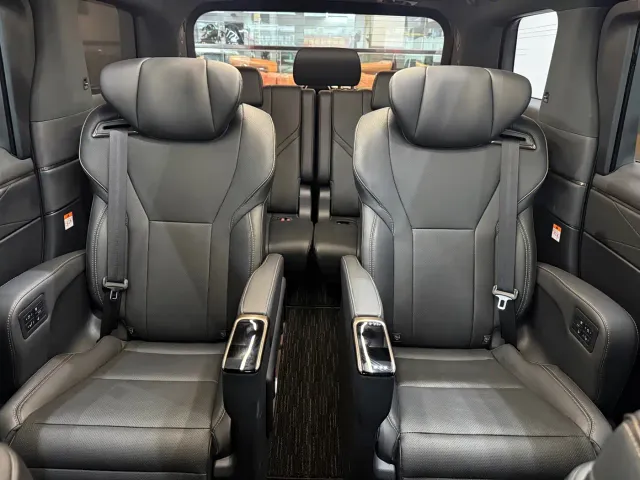 Toyota Alphard — Фото автомобиля 9