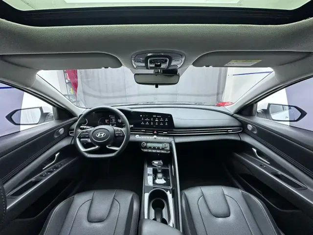 Hyundai Elantra — Фото автомобиля 11