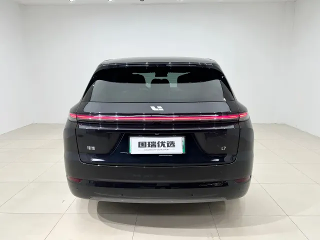 Li Auto L7 — Фото автомобиля 5