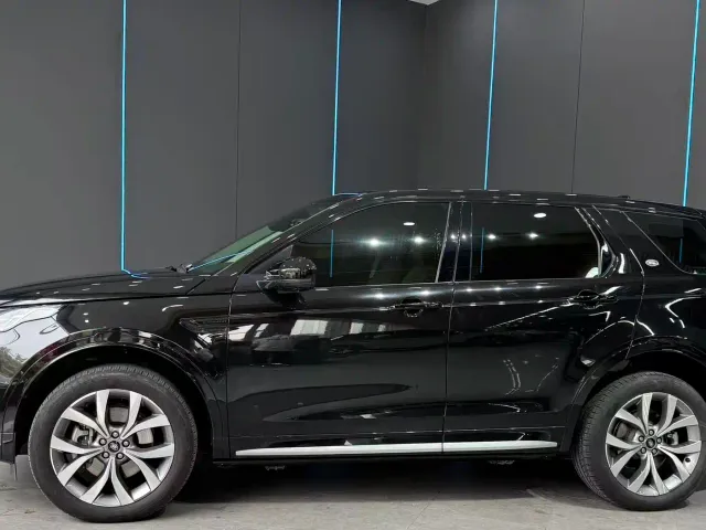 Land Rover Discovery Sport — Фото автомобиля 4